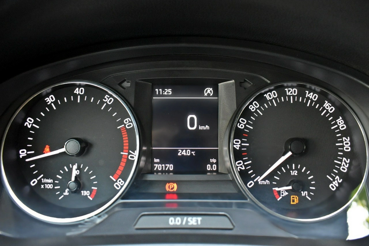 Skoda RAPID - Zdjęcie 14