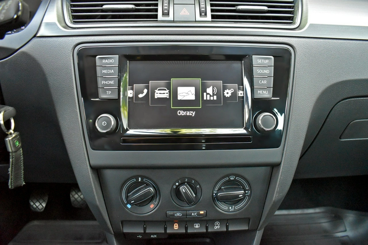 Skoda RAPID - Zdjęcie 17