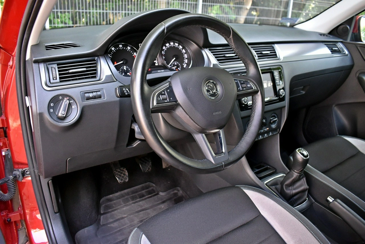 Skoda RAPID - Zdjęcie 8