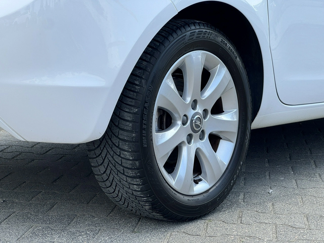 Opel Meriva - Zdjęcie 17