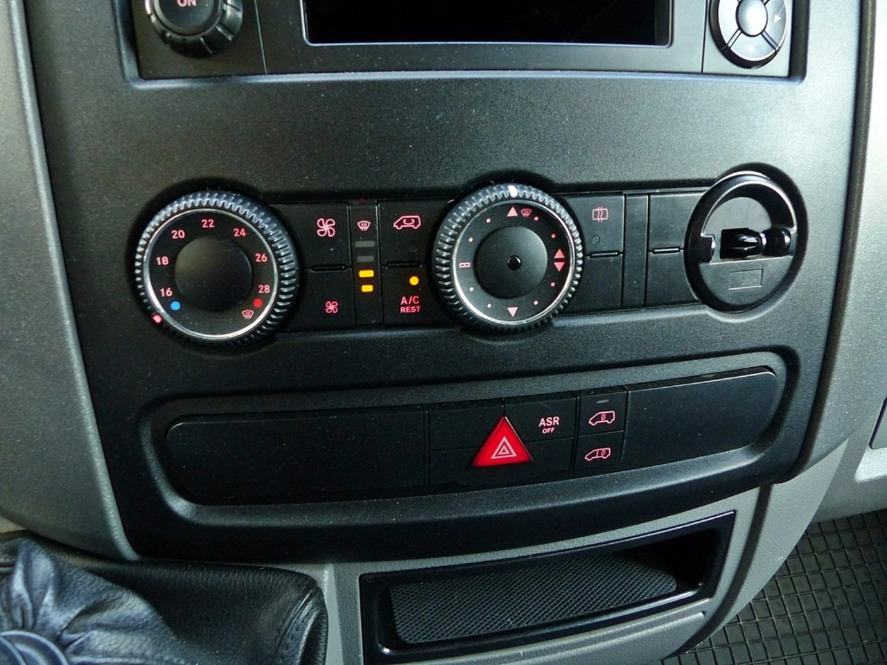 Volkswagen Crafter - Zdjęcie 33