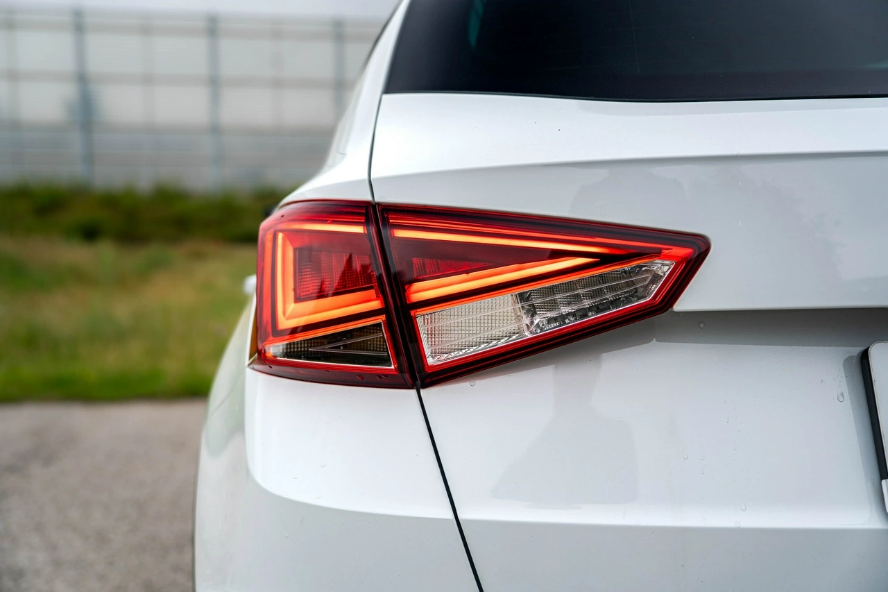 Seat Arona - Zdjęcie 15