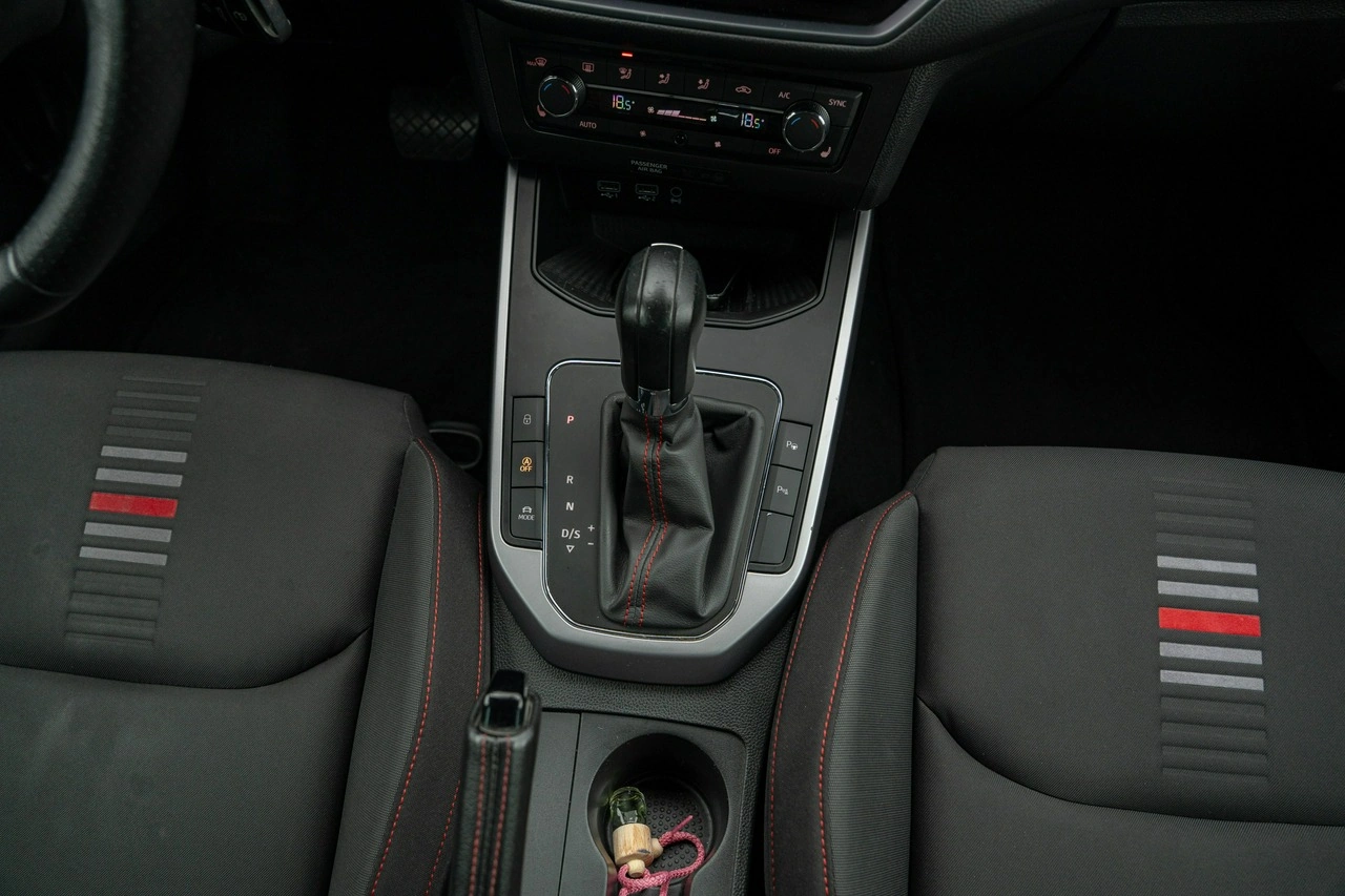 Seat Arona - Zdjęcie 24
