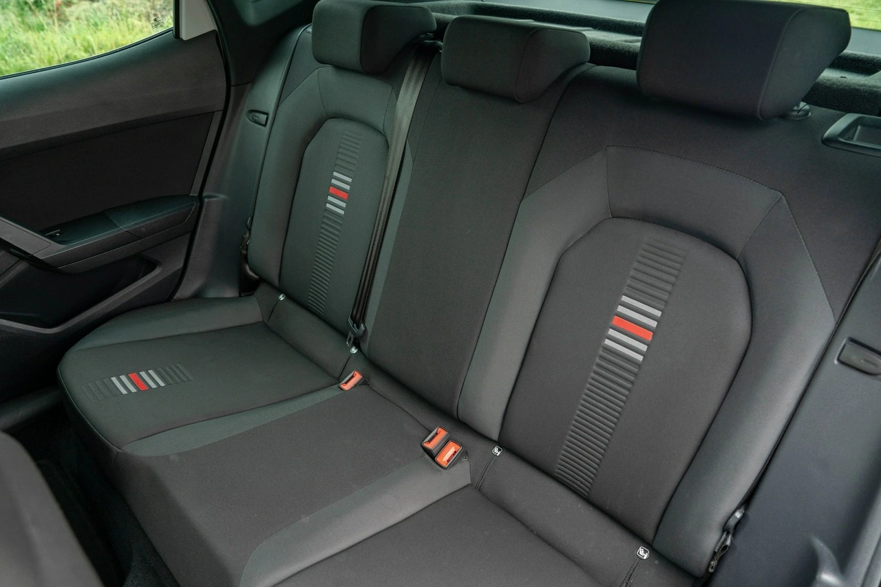 Seat Arona - Zdjęcie 28