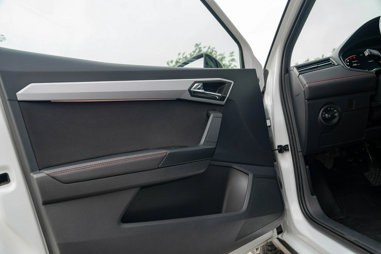 Seat Arona - Zdjęcie 29