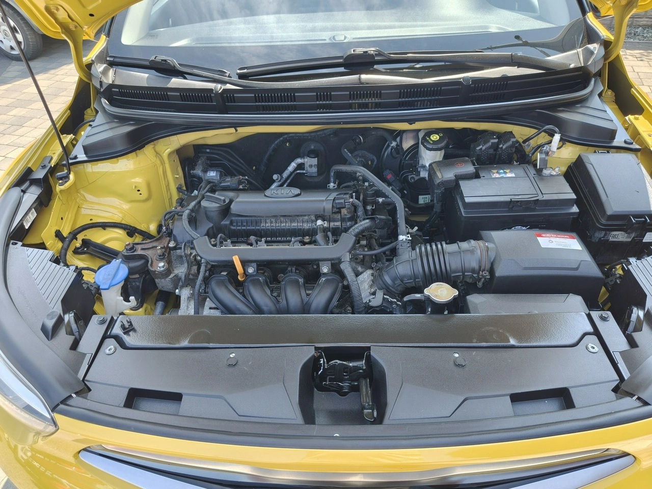 Kia Stonic - Zdjęcie 32
