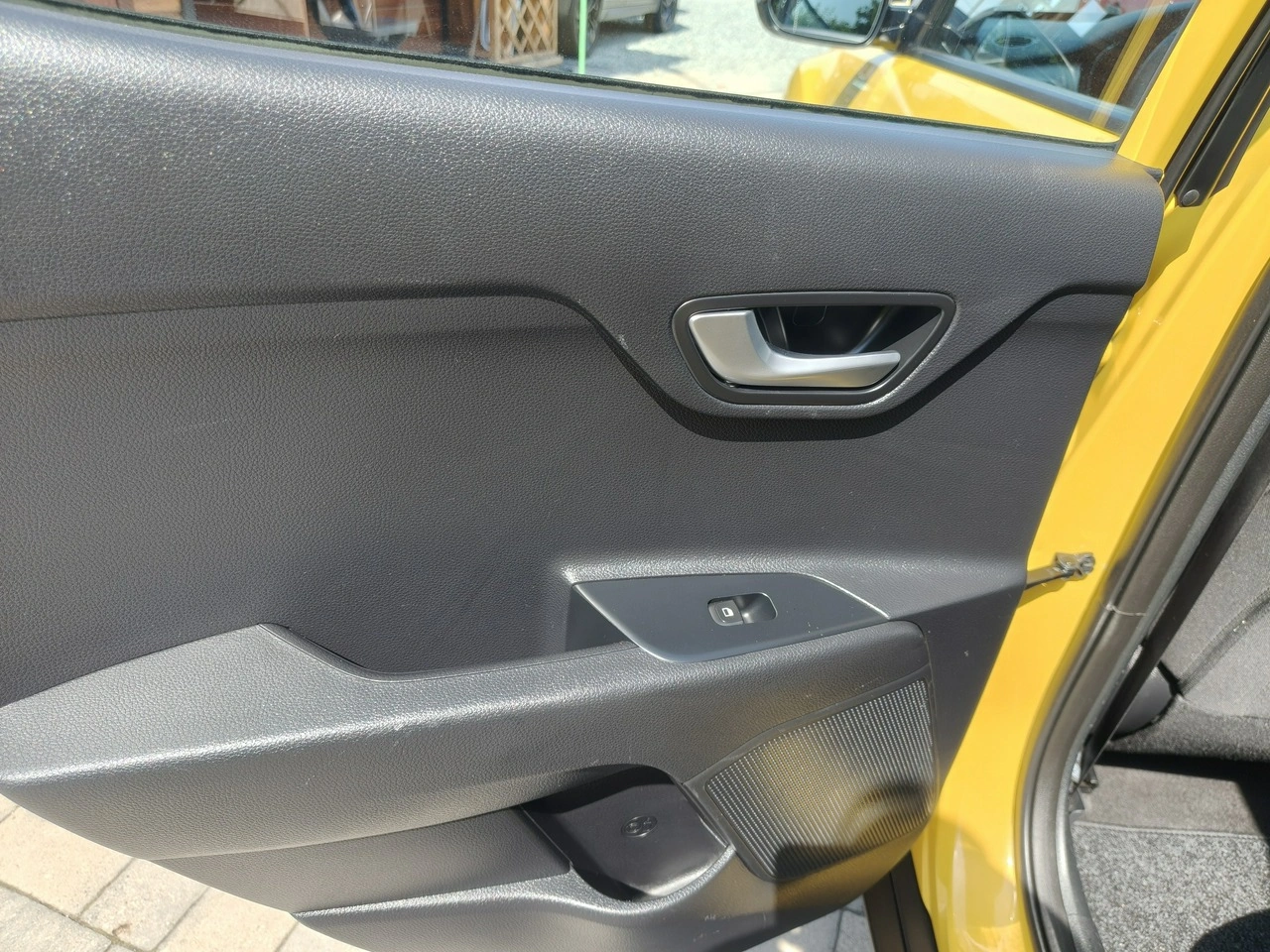 Kia Stonic - Zdjęcie 30