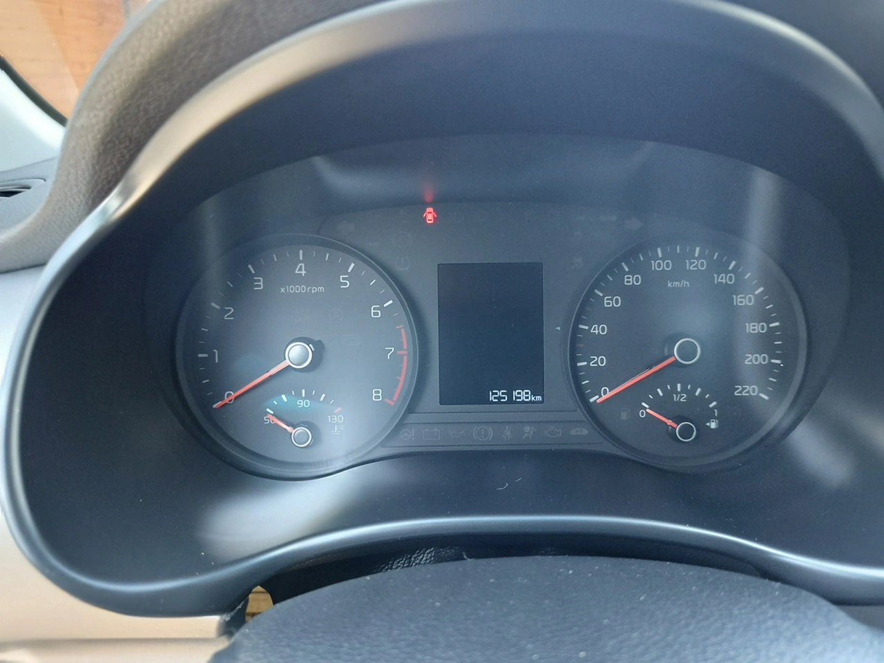 Kia Stonic - Zdjęcie 9