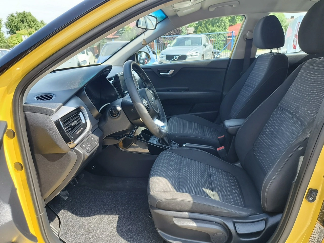 Kia Stonic - Zdjęcie 8
