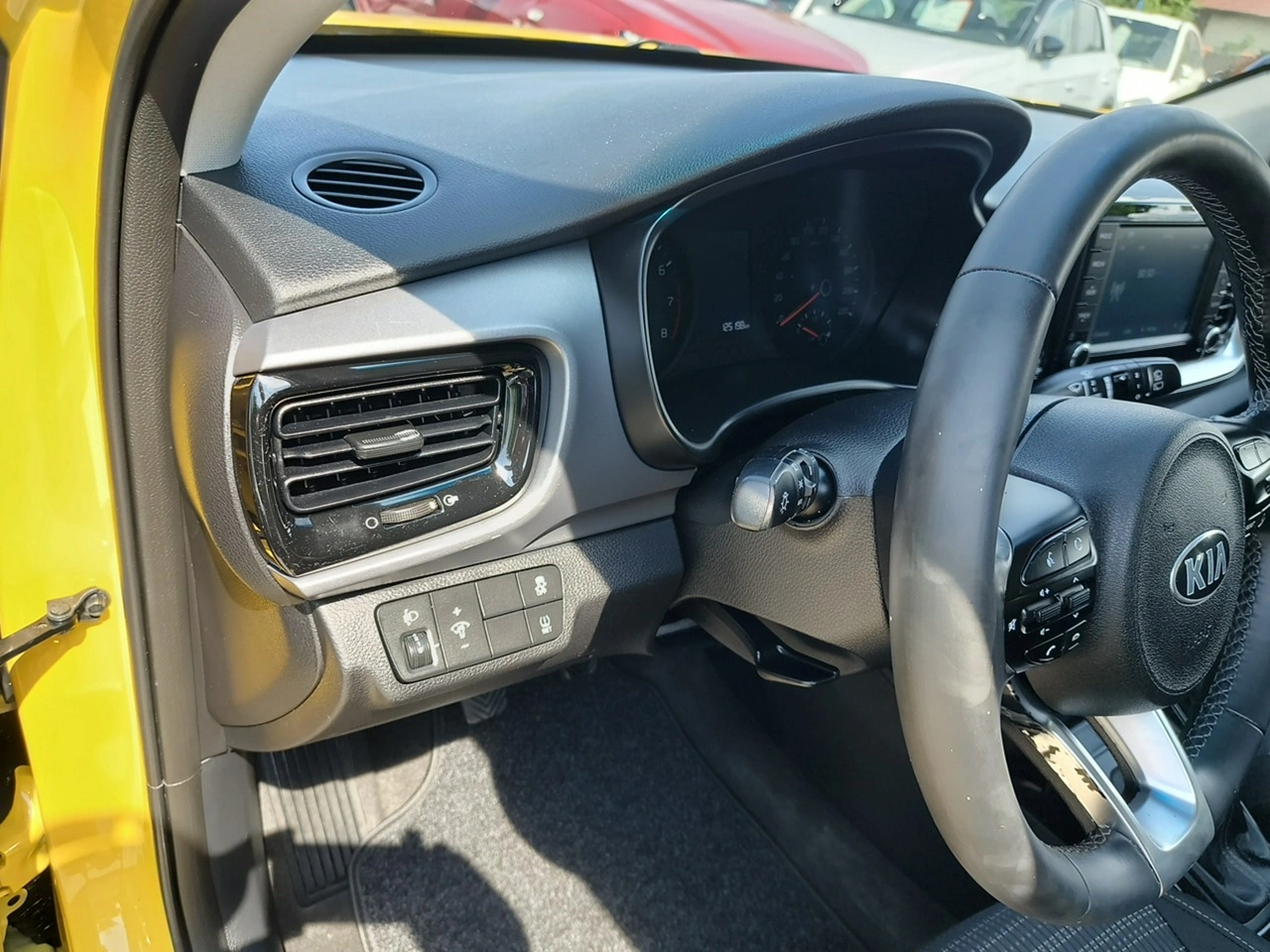 Kia Stonic - Zdjęcie 11