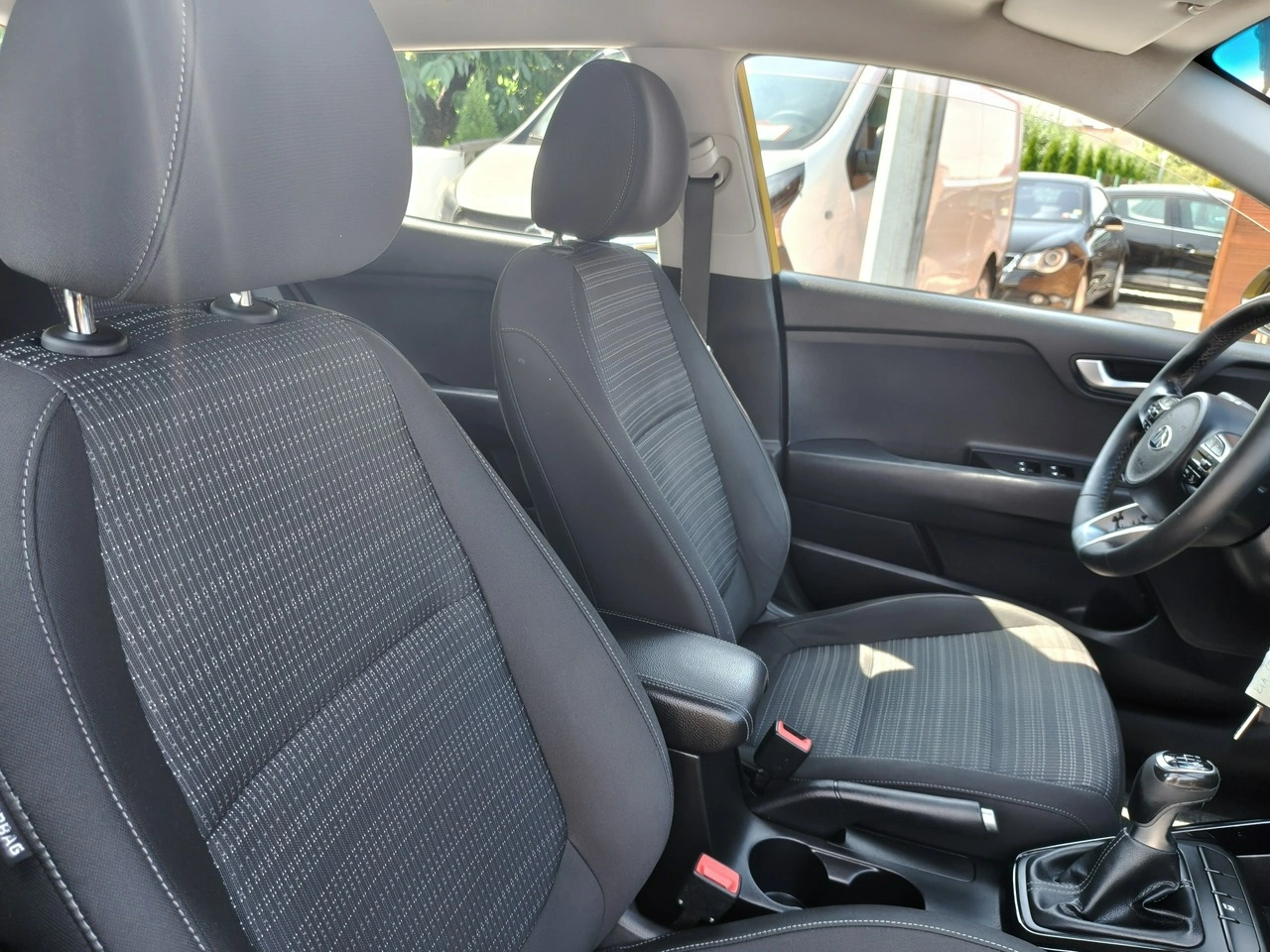 Kia Stonic - Zdjęcie 22