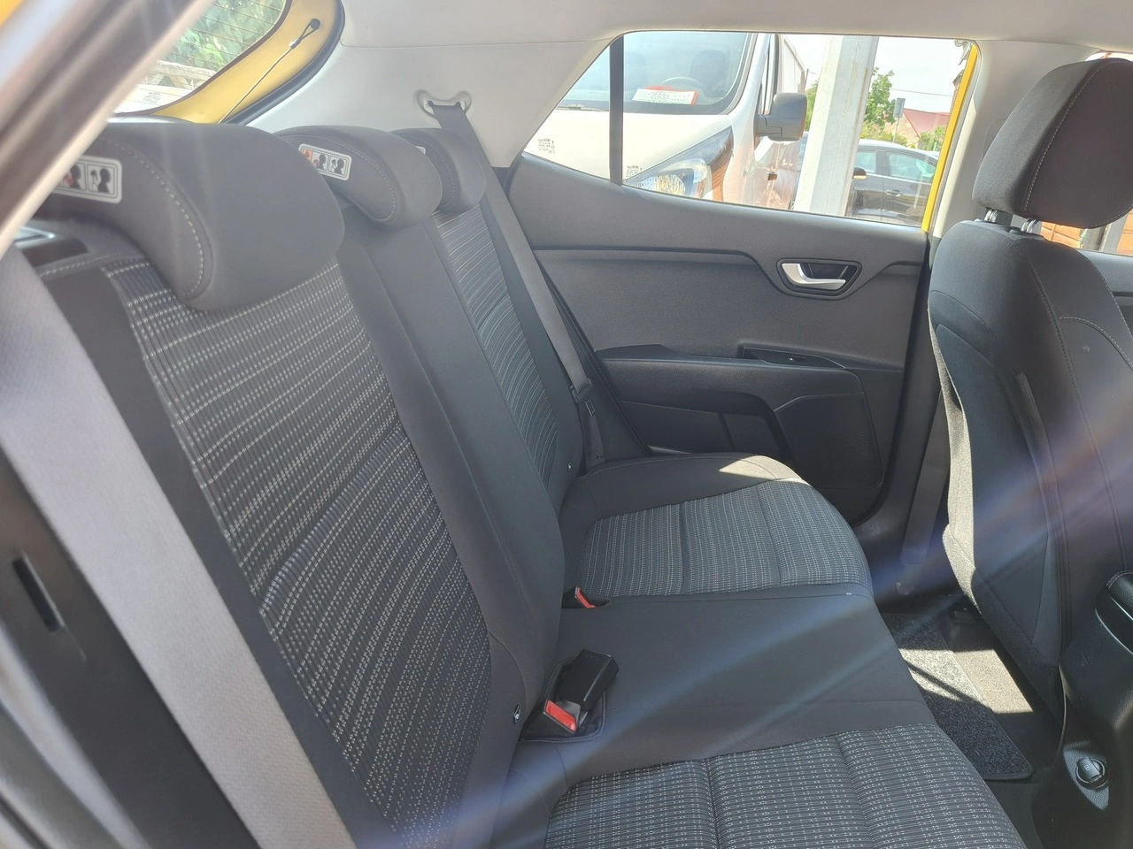 Kia Stonic - Zdjęcie 25