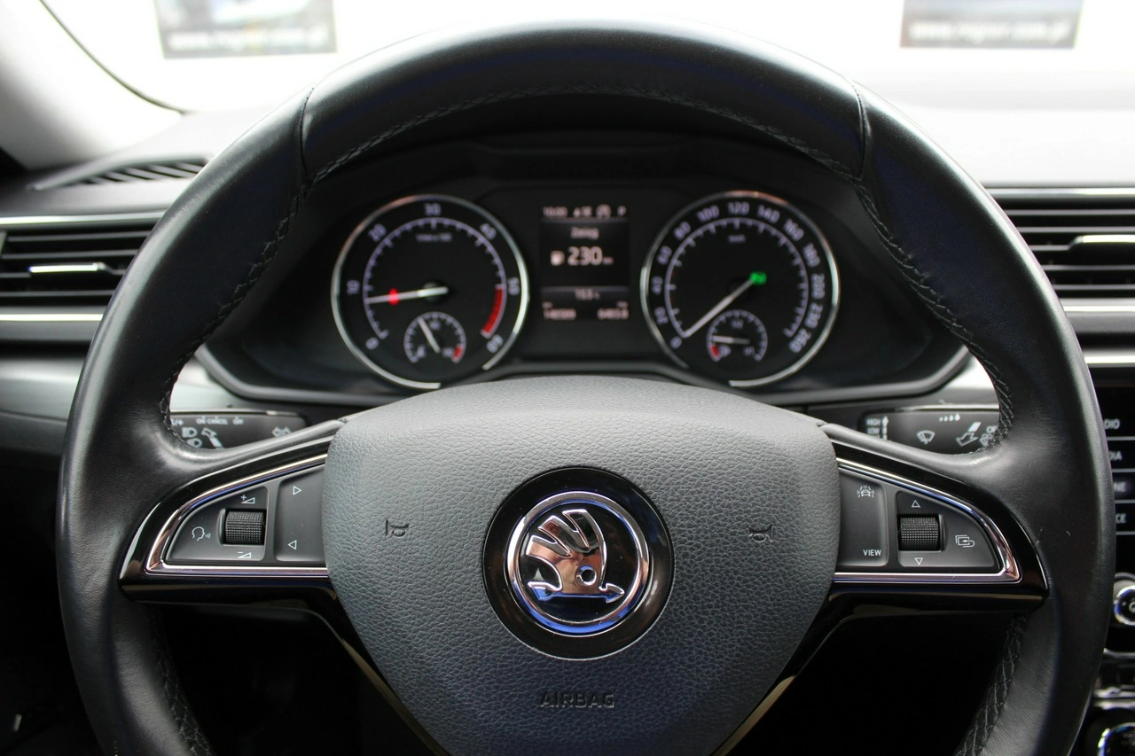 Skoda Superb - Zdjęcie 12
