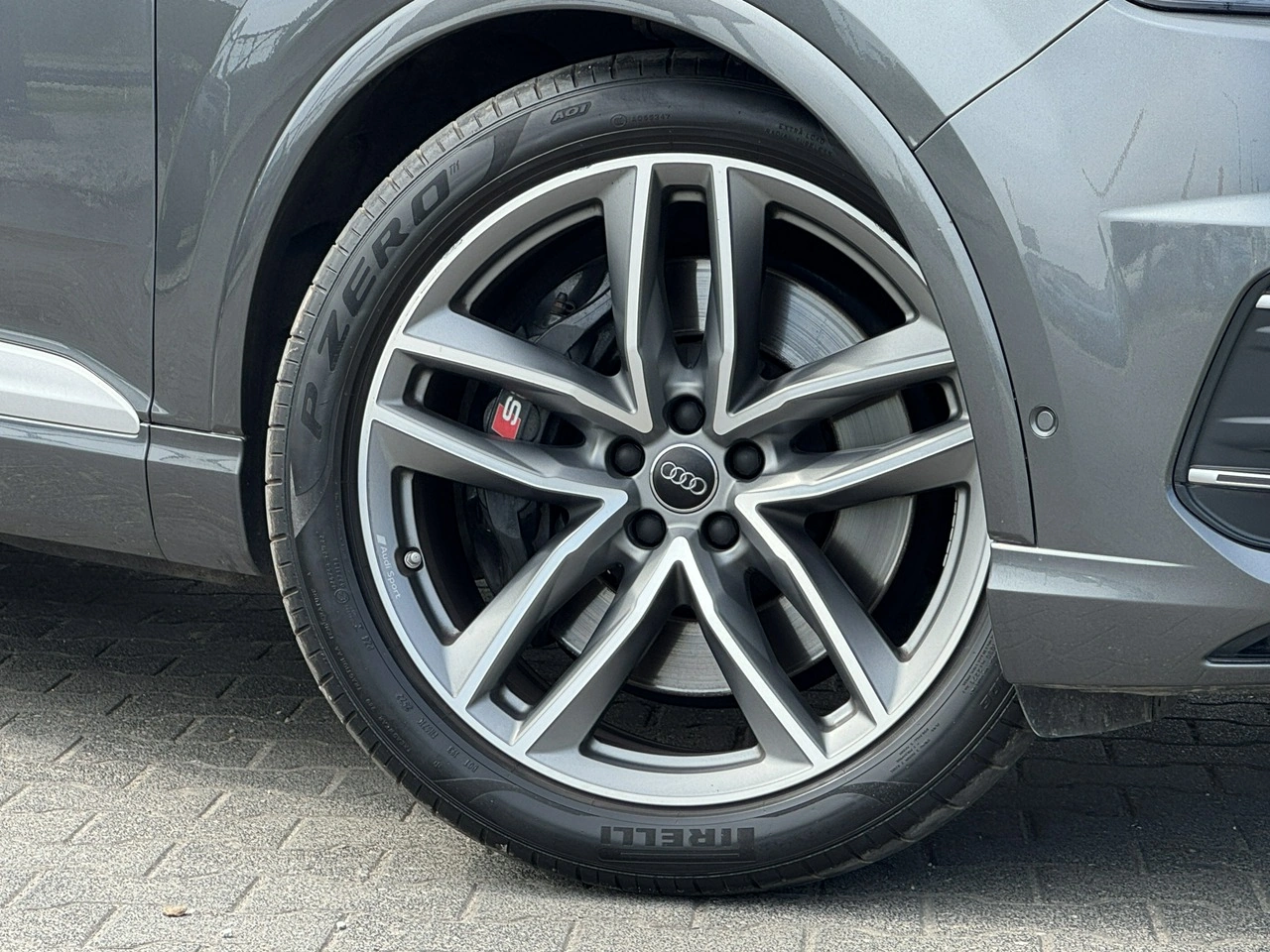 Audi SQ7 - Zdjęcie 20