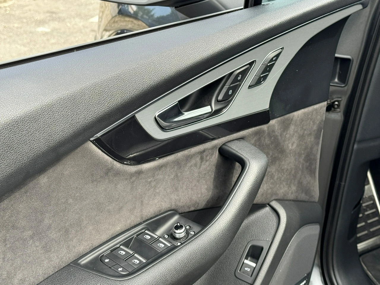 Audi SQ7 - Zdjęcie 23