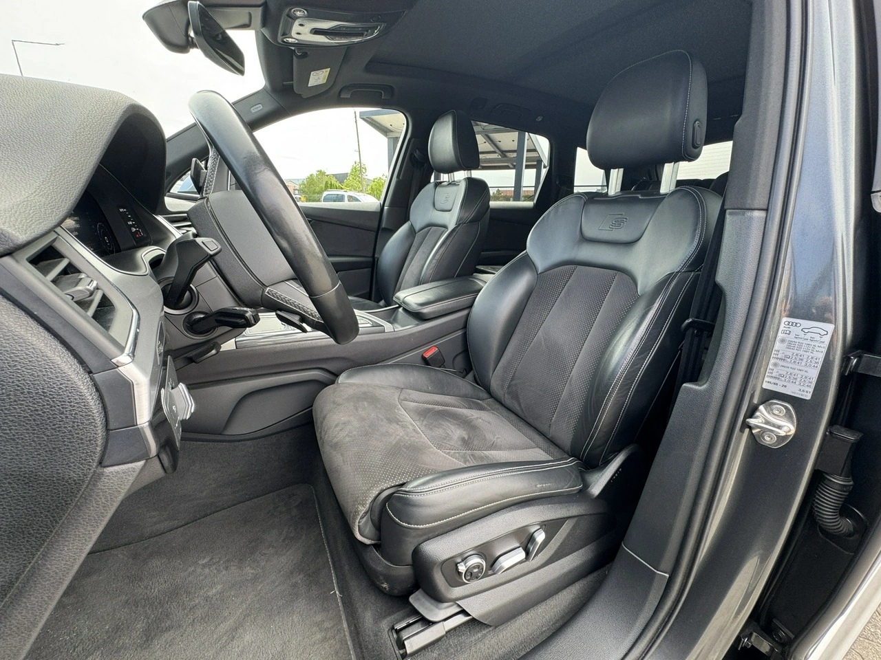 Audi SQ7 - Zdjęcie 24