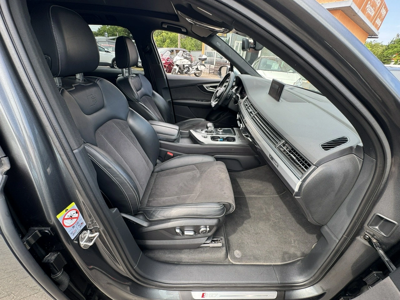 Audi SQ7 - Zdjęcie 31