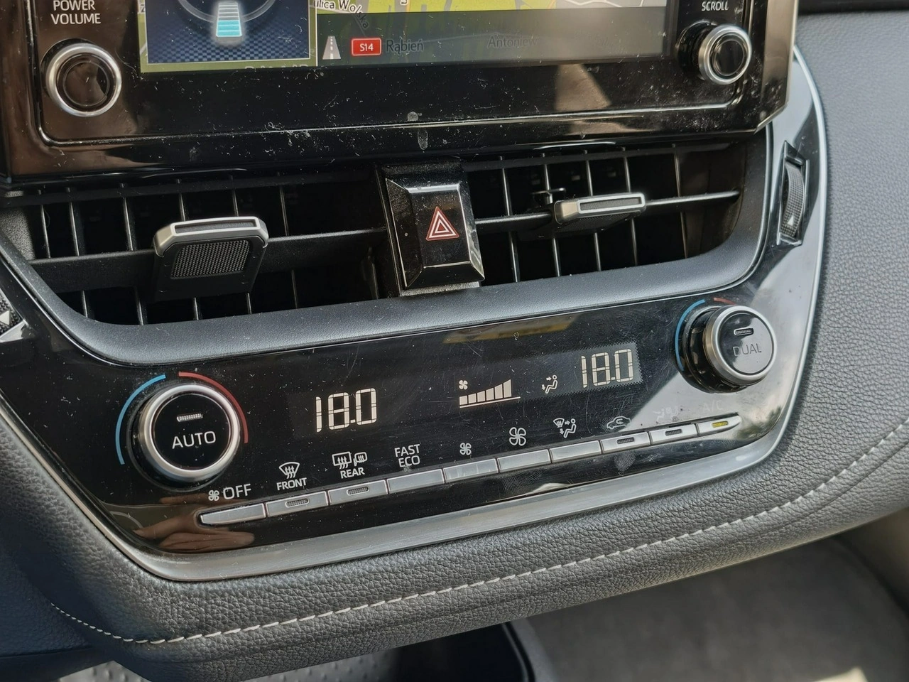 Toyota Corolla - Zdjęcie 17