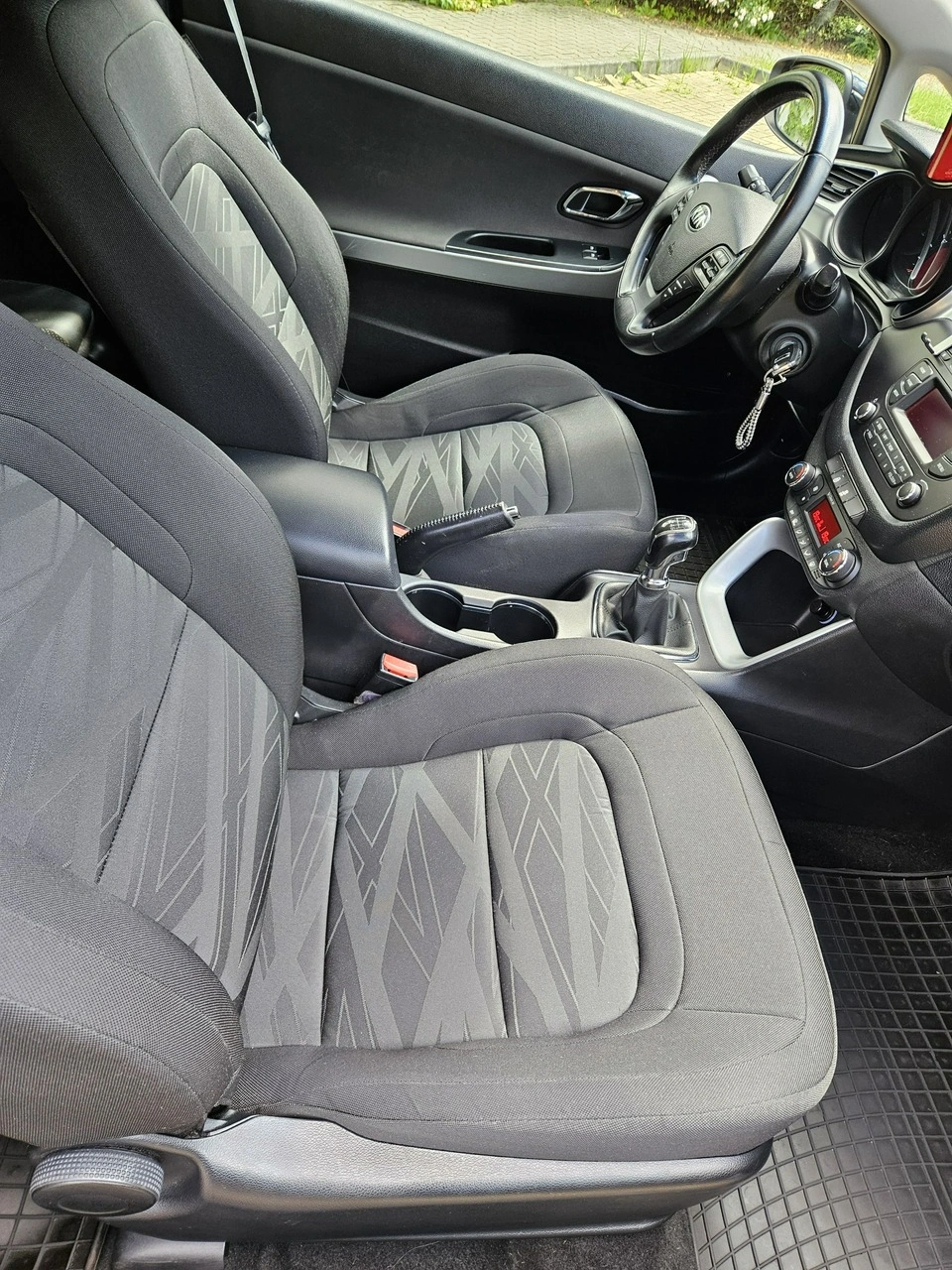 Kia Ceed - Zdjęcie 11