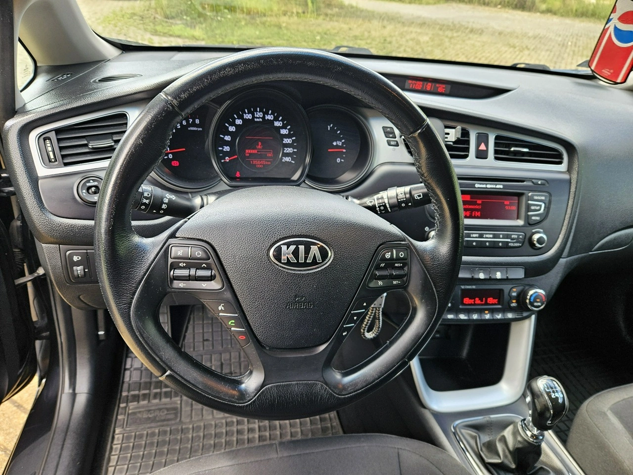 Kia Ceed - Zdjęcie 13
