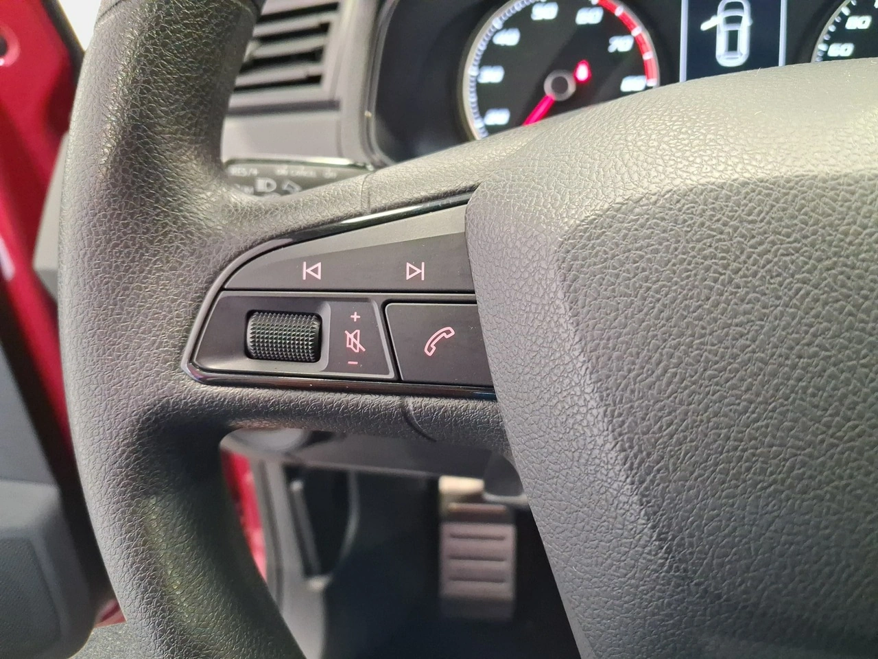 Seat Arona - Zdjęcie 9