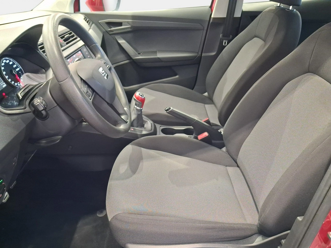 Seat Arona - Zdjęcie 11
