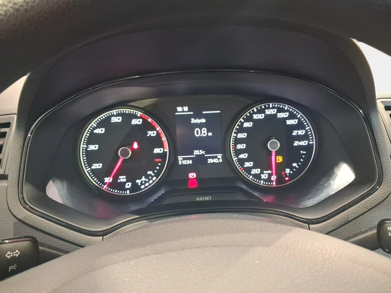 Seat Arona - Zdjęcie 18