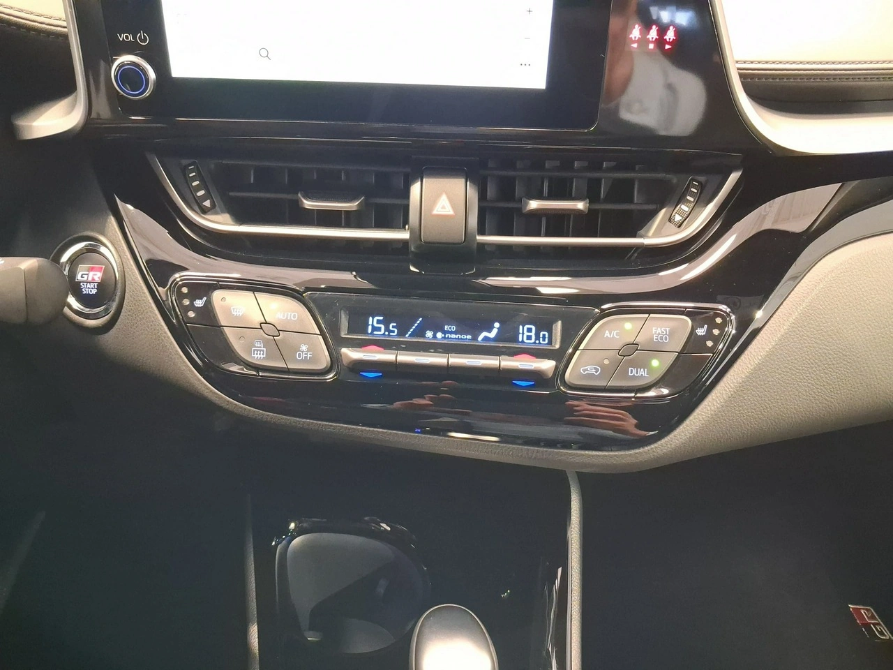 Toyota C-HR - Zdjęcie 19