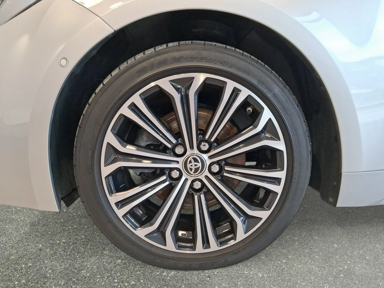 Toyota Corolla - Zdjęcie 9