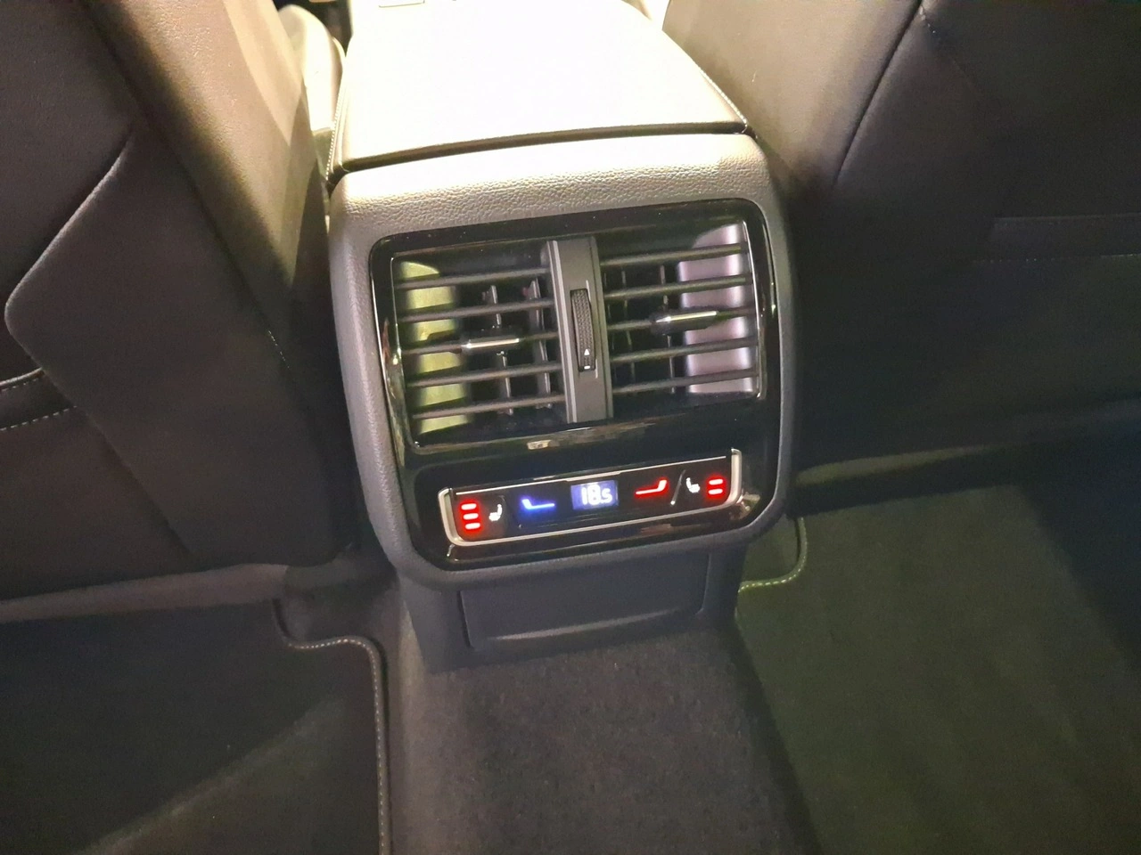 Volkswagen Arteon - Zdjęcie 14
