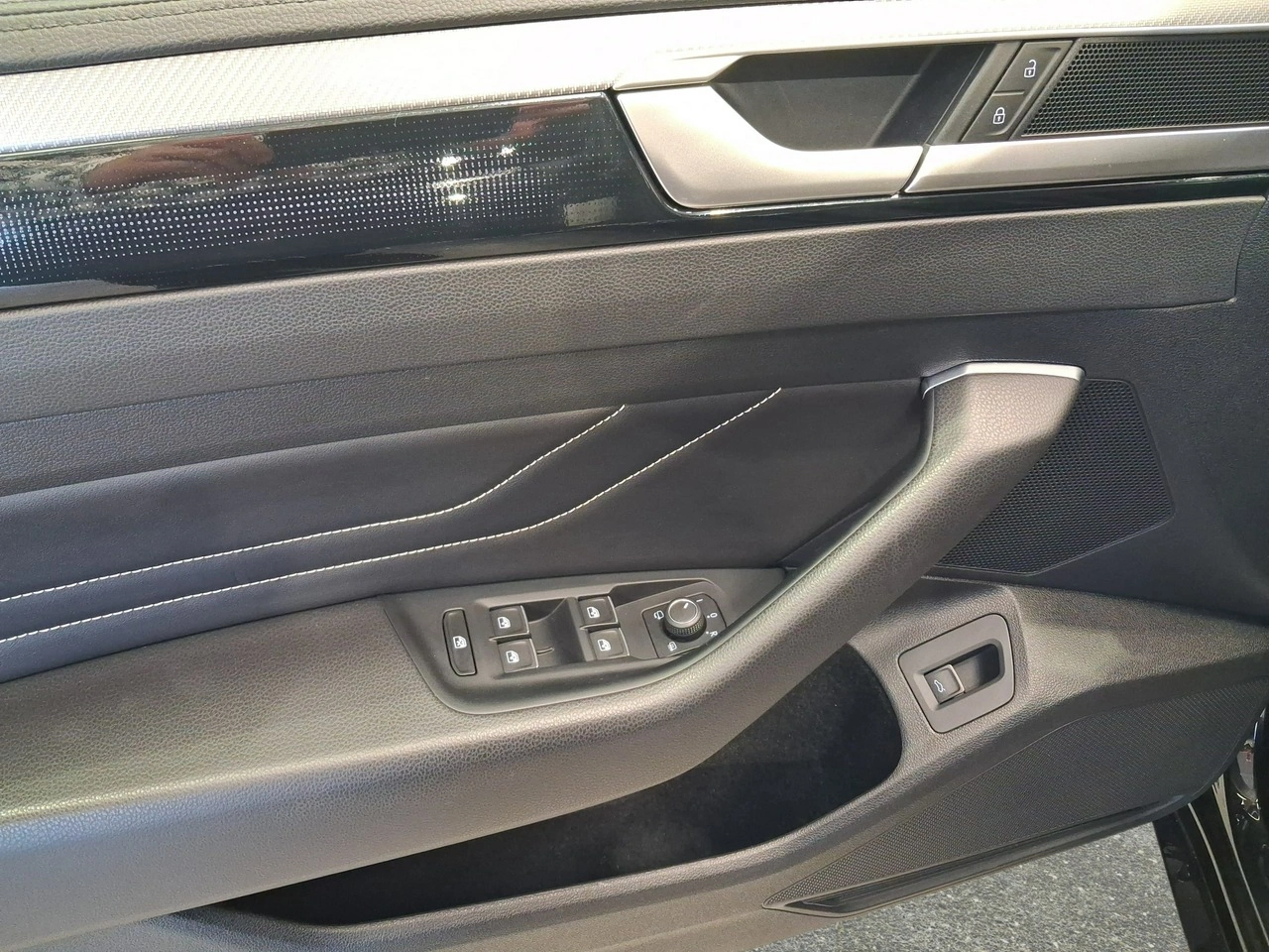 Volkswagen Arteon - Zdjęcie 17