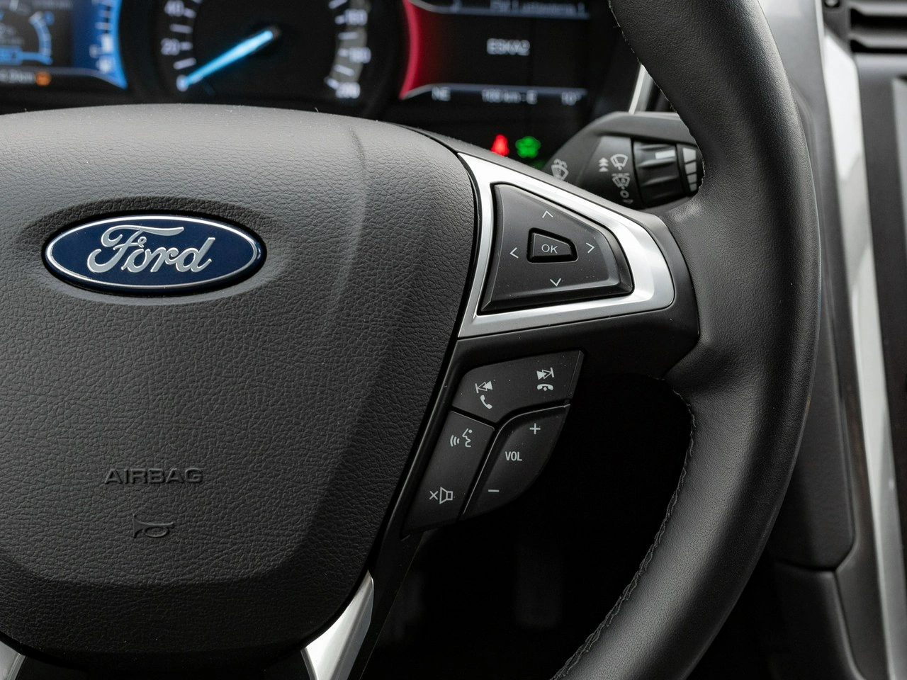 Ford Mondeo - Zdjęcie 15