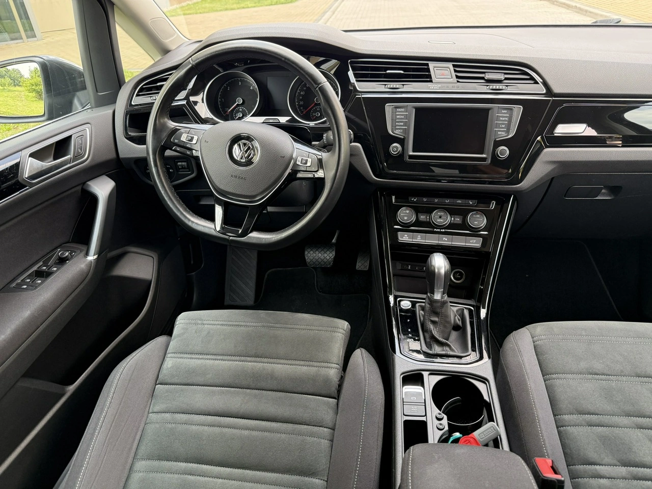 Volkswagen Touran - Zdjęcie 16