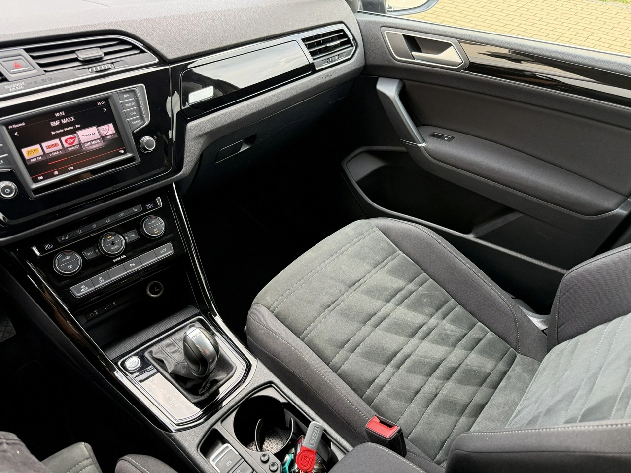 Volkswagen Touran - Zdjęcie 18
