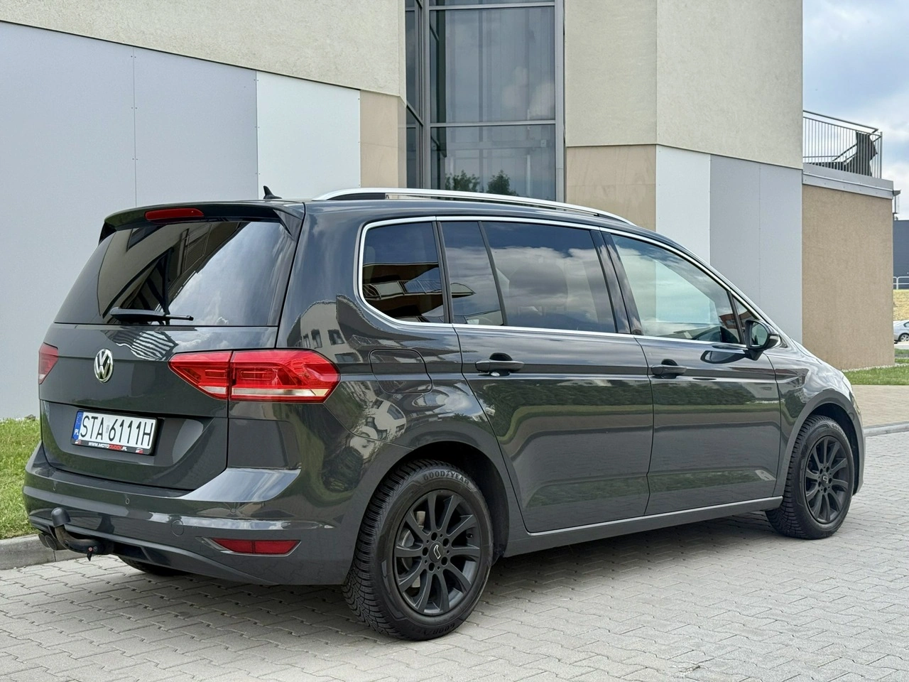 Volkswagen Touran - Zdjęcie 2