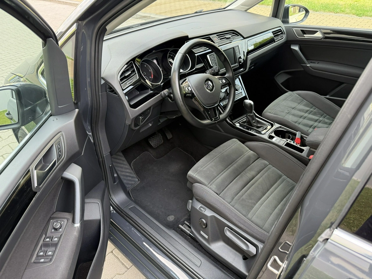 Volkswagen Touran - Zdjęcie 4