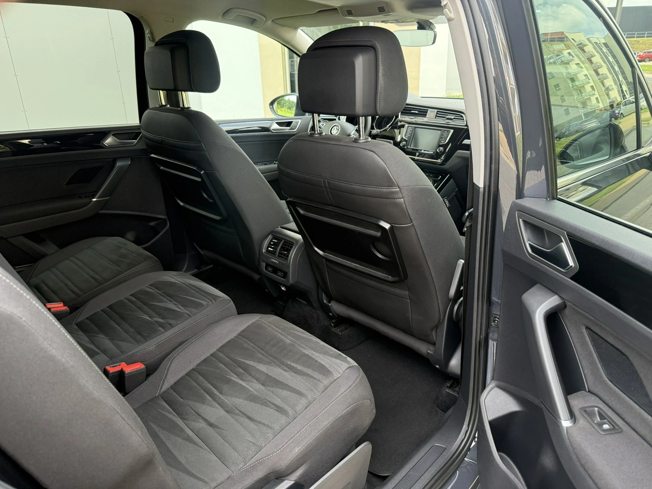 Volkswagen Touran - Zdjęcie 8