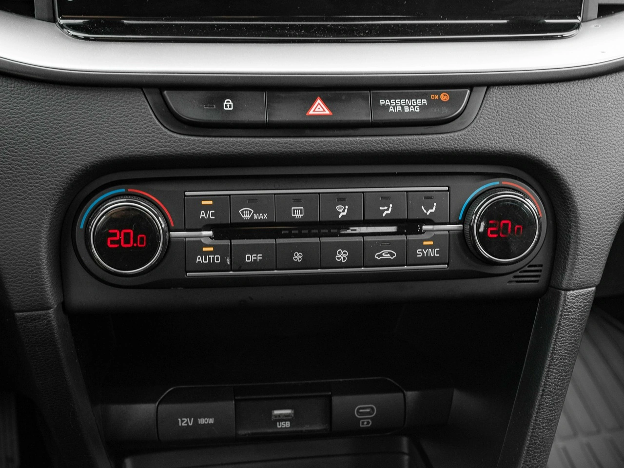Kia Ceed - Zdjęcie 18