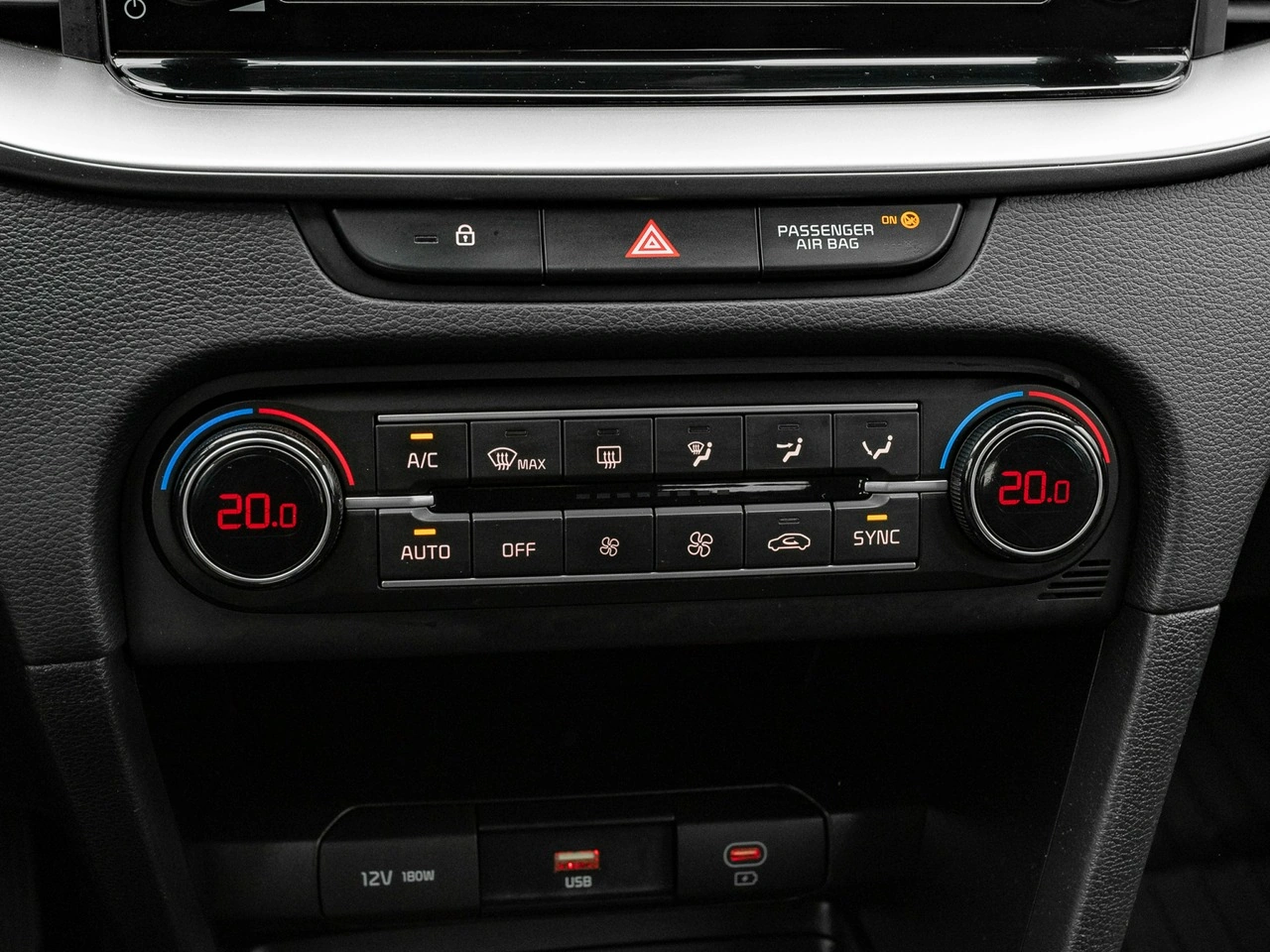 Kia Ceed - Zdjęcie 17