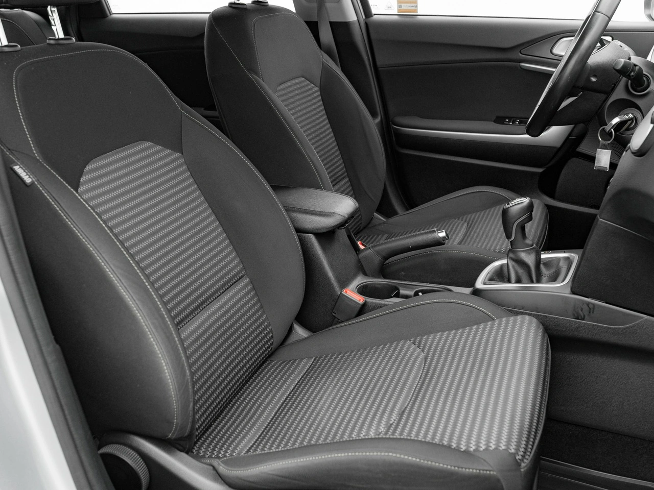 Kia Ceed - Zdjęcie 30