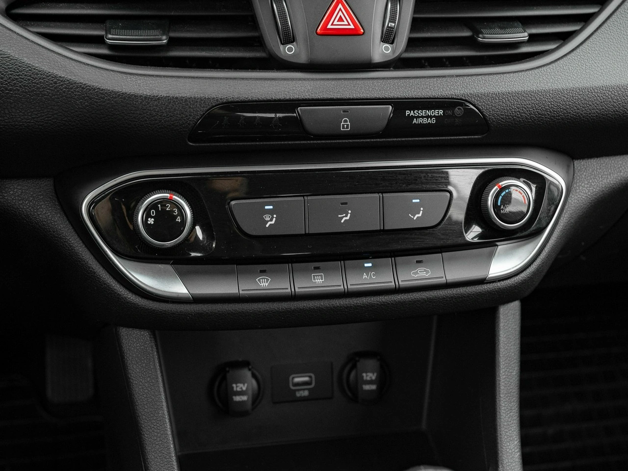 Hyundai i30 - Zdjęcie 16