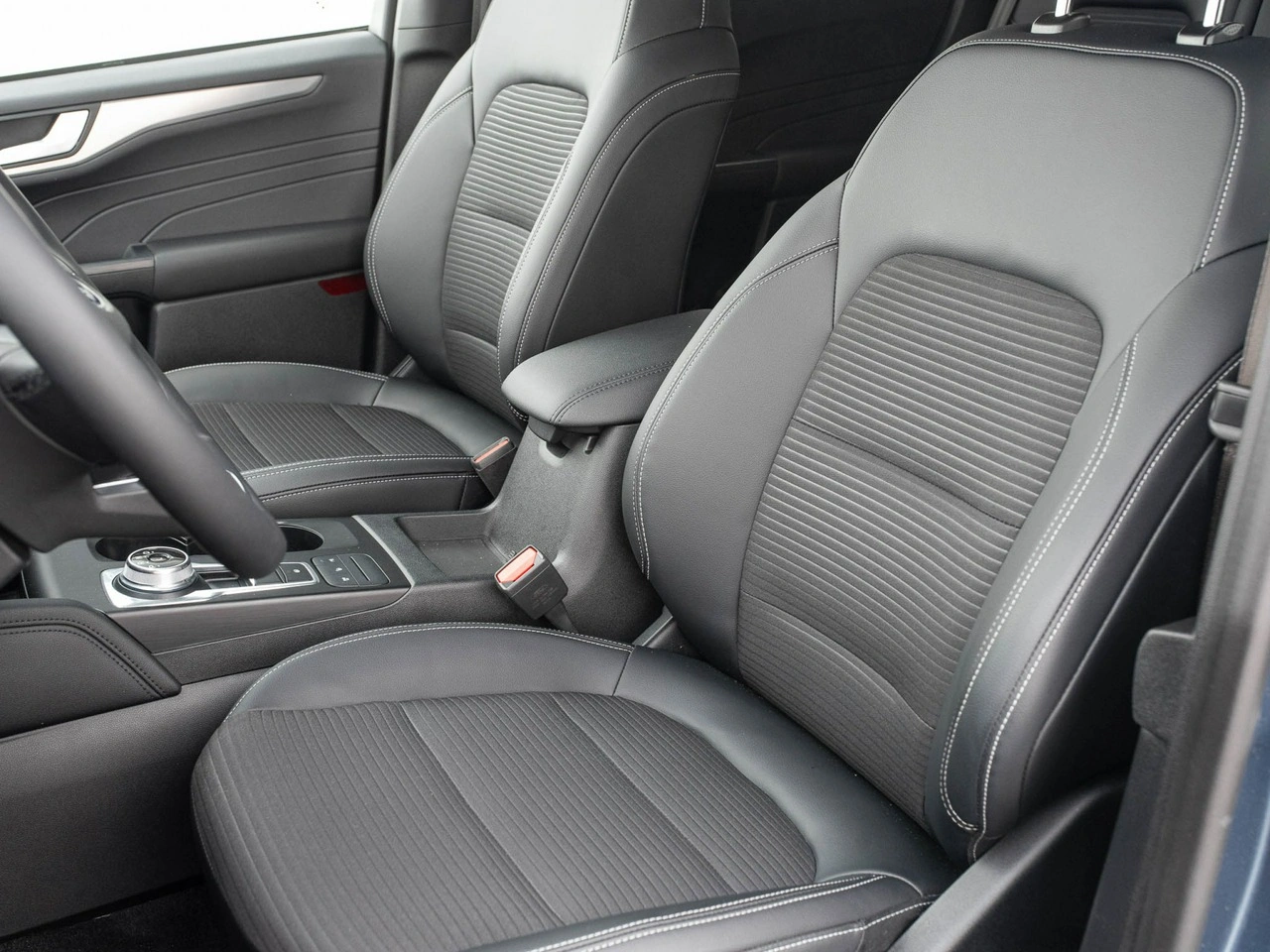 Ford Kuga - Zdjęcie 10