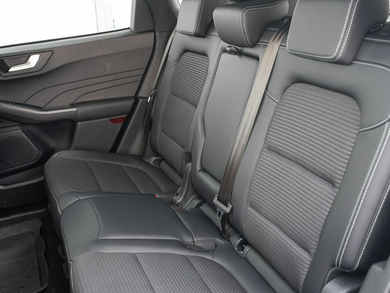 Ford Kuga - Zdjęcie 26
