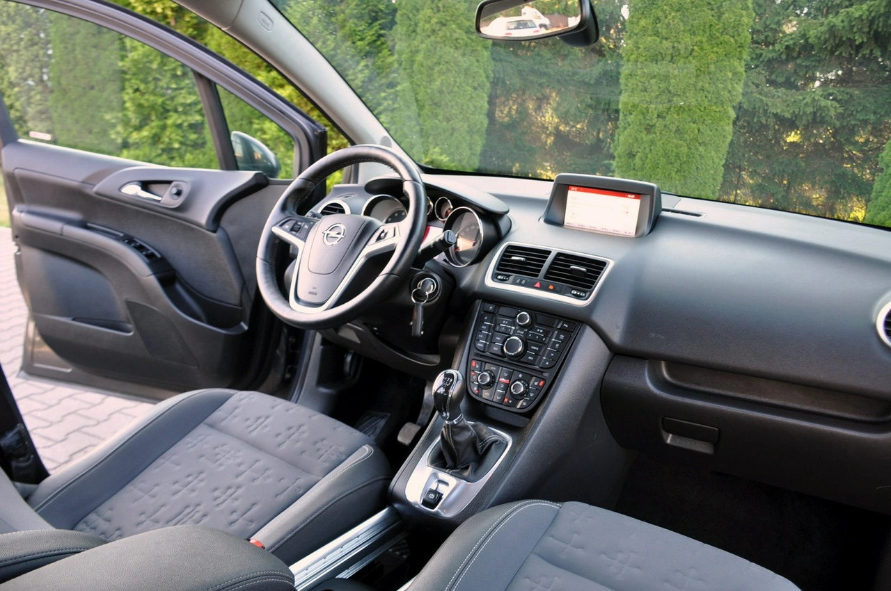 Opel Meriva - Zdjęcie 23