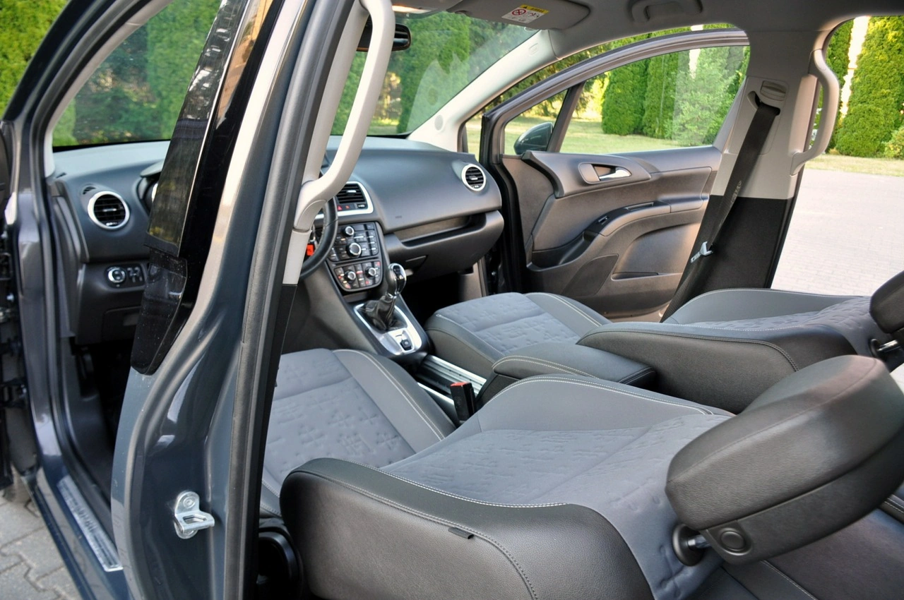 Opel Meriva - Zdjęcie 26