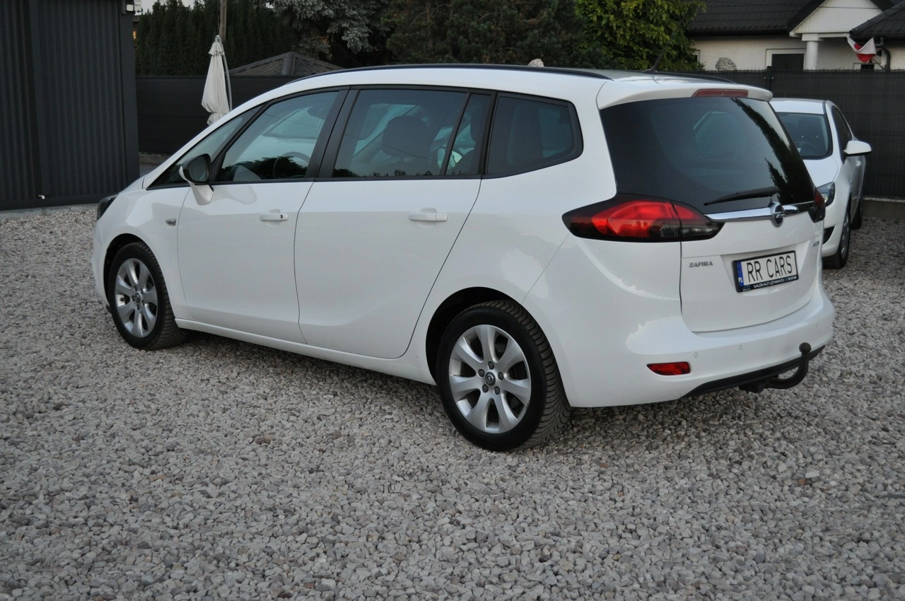 Opel Zafira - Zdjęcie 9