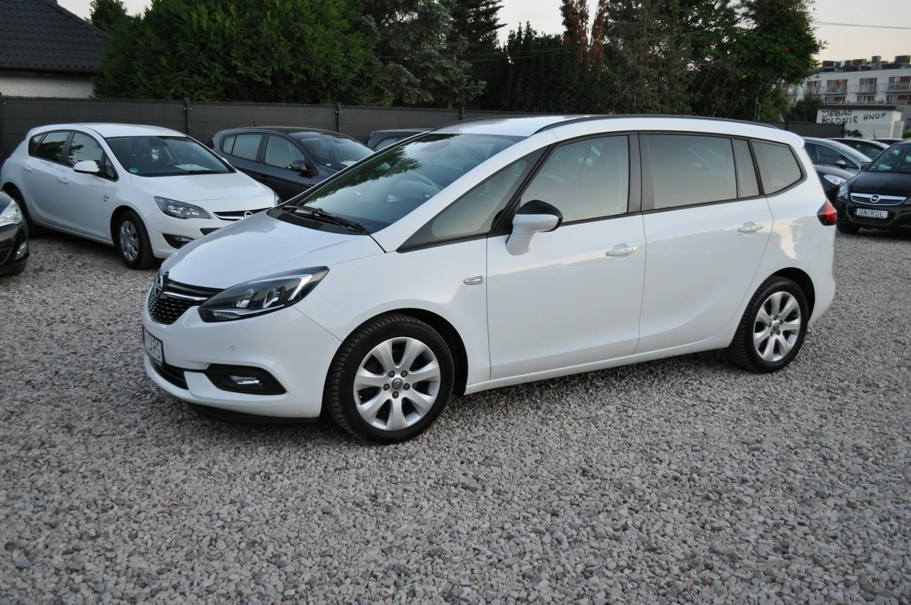 Opel Zafira - Zdjęcie 12
