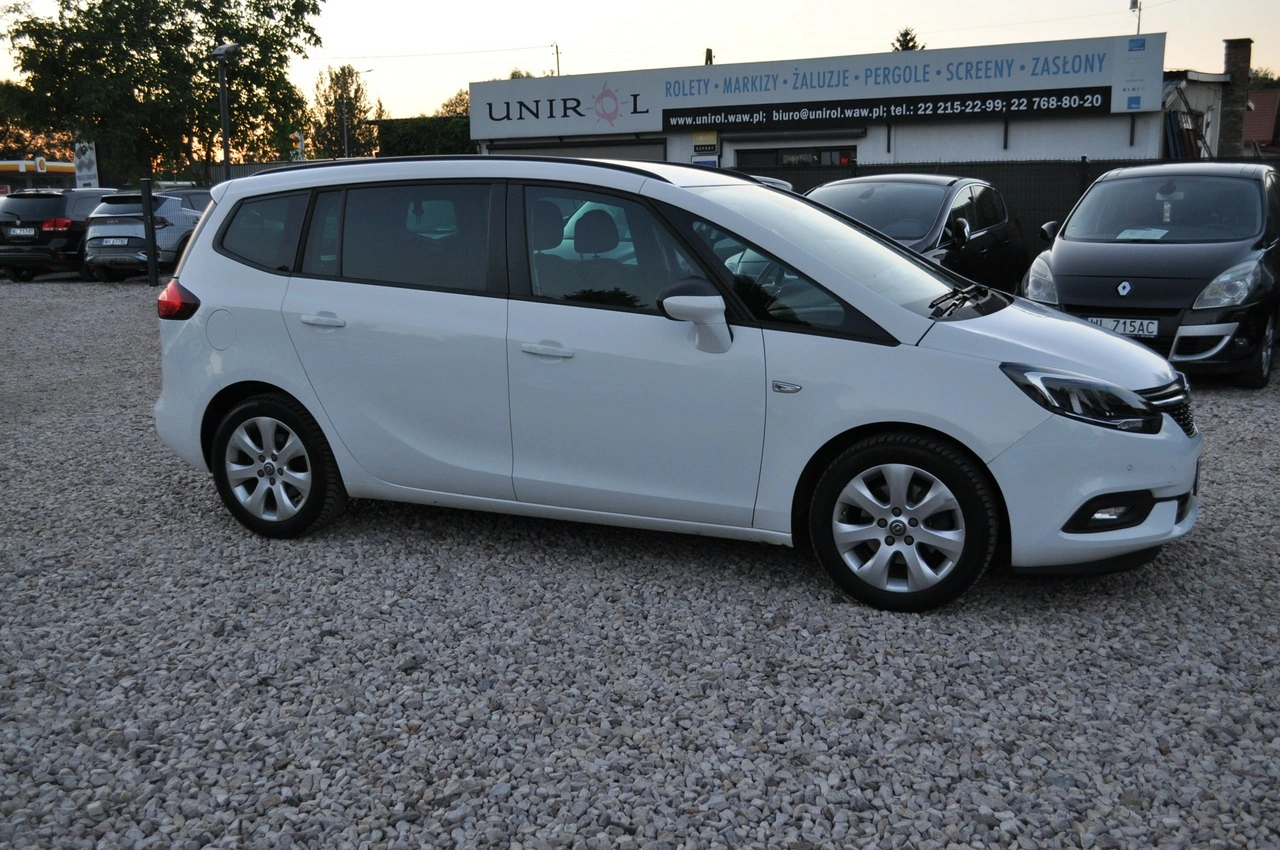 Opel Zafira - Zdjęcie 2