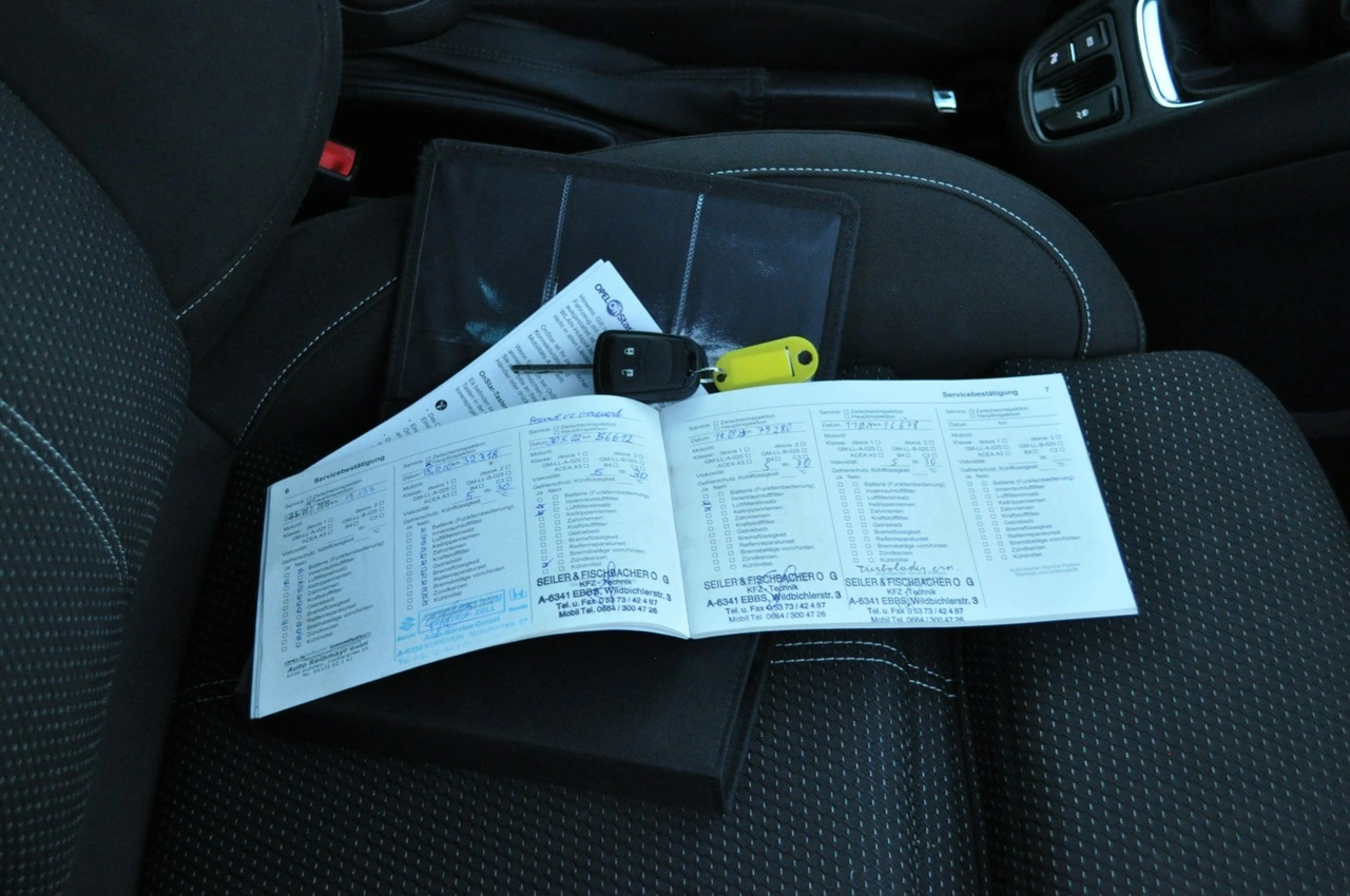 Opel Zafira - Zdjęcie 29