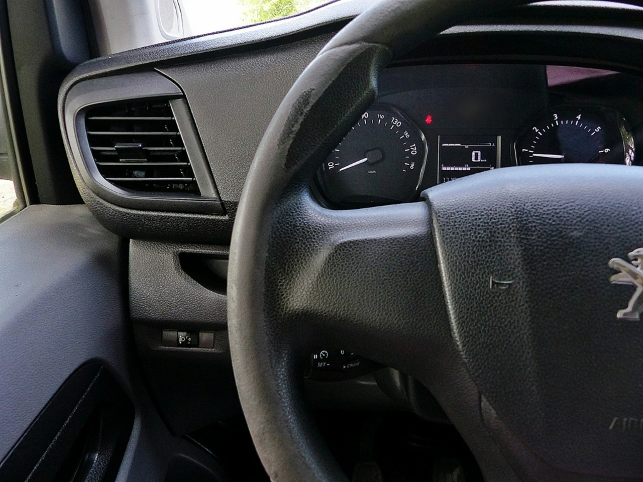 Peugeot Traveller - Zdjęcie 29